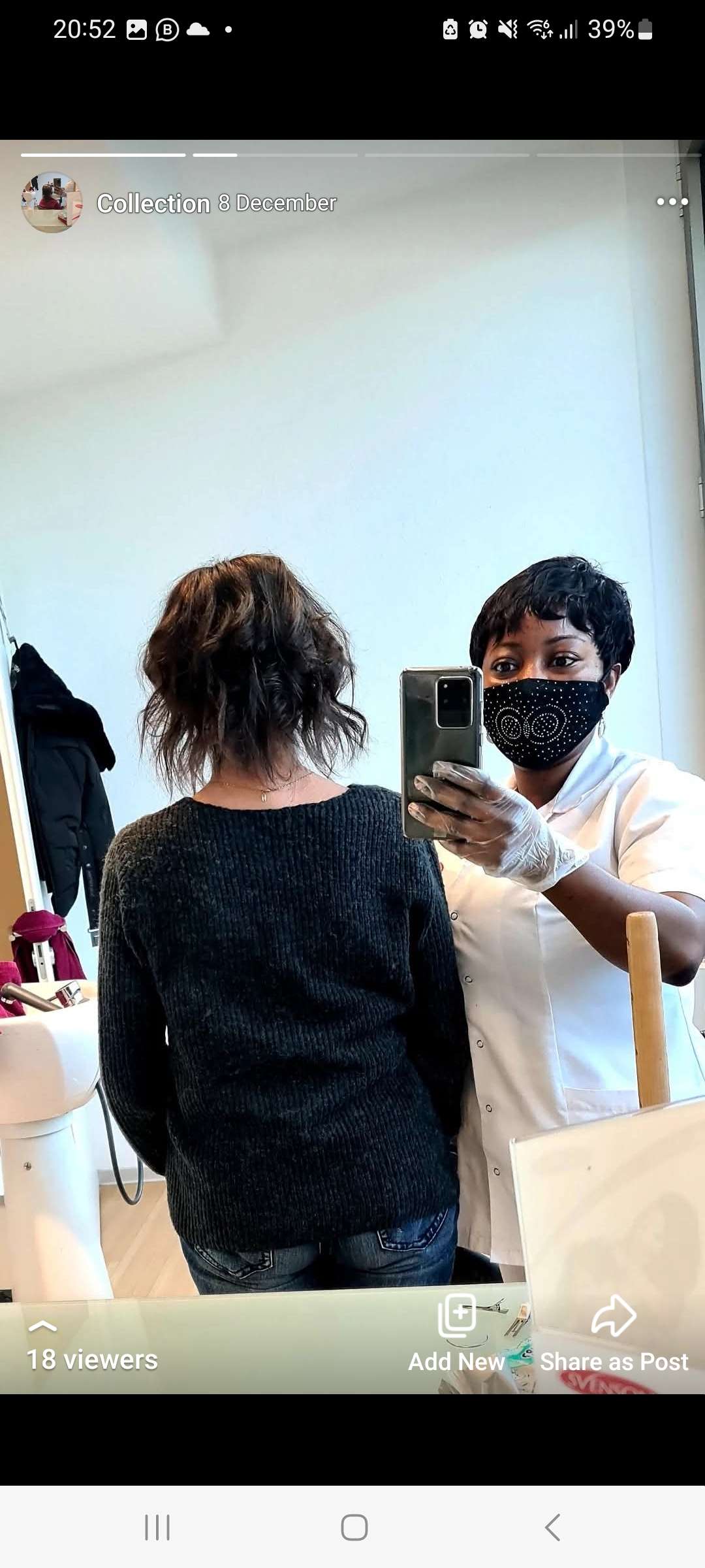 Zaina with a client in her salon